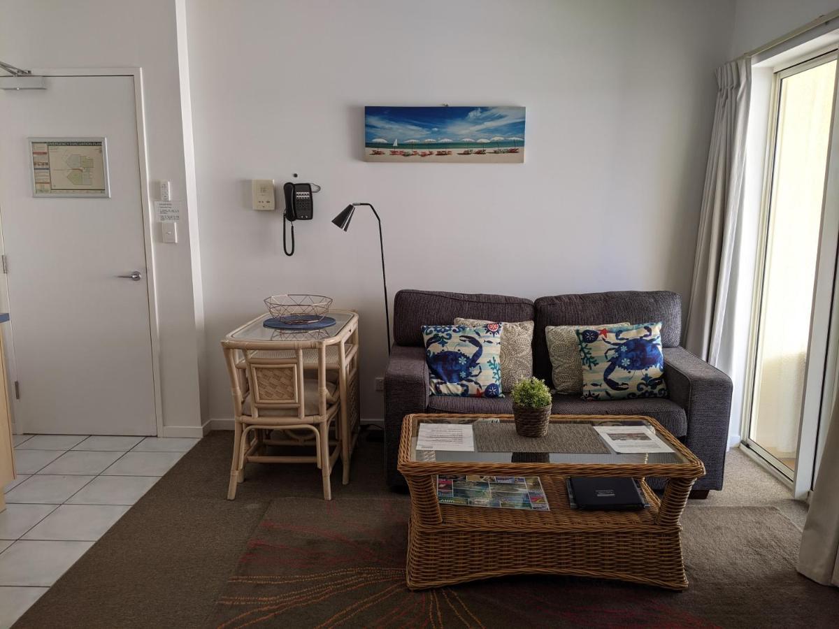 קלונדרה Moorings Beach Resort מראה חיצוני תמונה