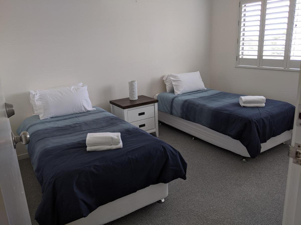 קלונדרה Moorings Beach Resort מראה חיצוני תמונה