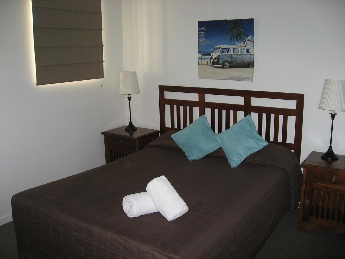 קלונדרה Moorings Beach Resort מראה חיצוני תמונה